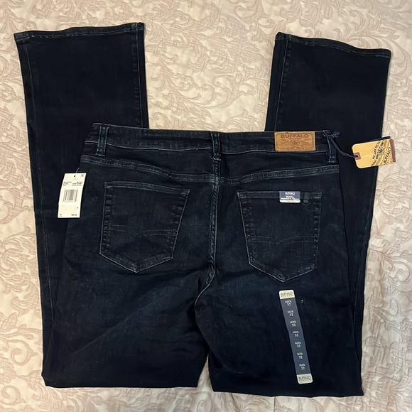 NWT Mid Rise Bootcut Queen Rinsed Jeans - Picture 4 of 16